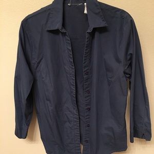 π Navy button down. medium. Stretches.